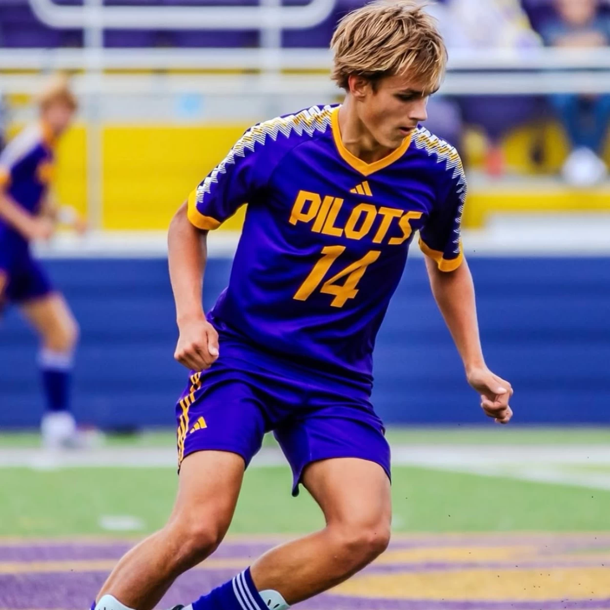 ANDREW CORDER in look 3 look