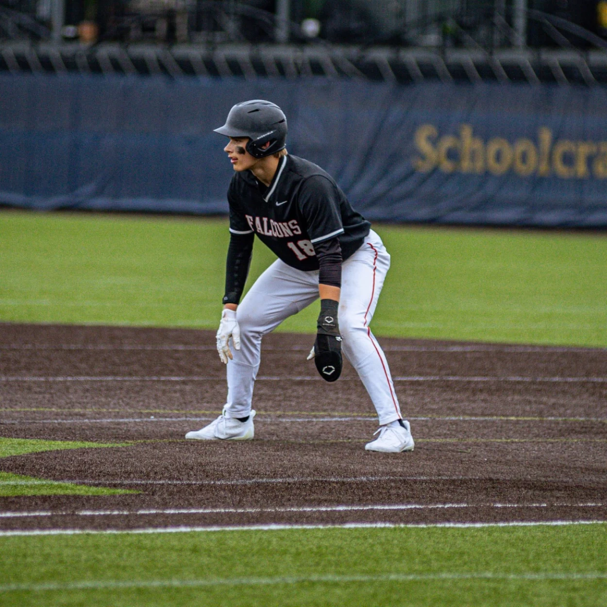 DALLAS TERSKI in look 5 look