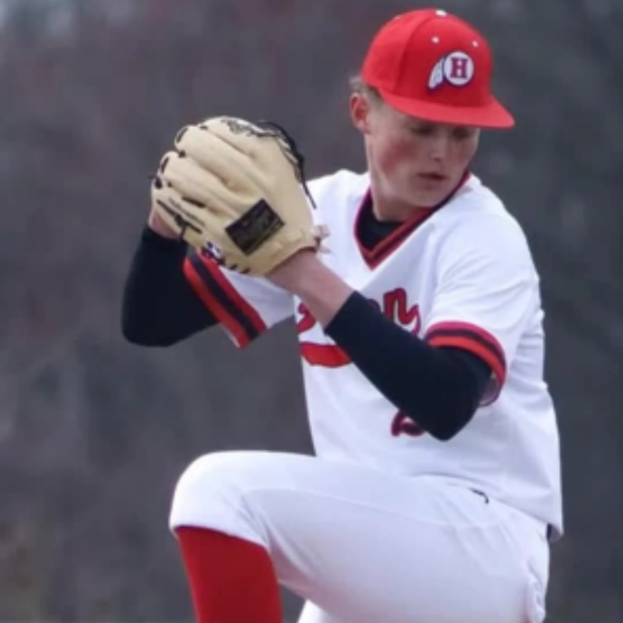 CASH MOCZYDLOWSKY in look 1 look