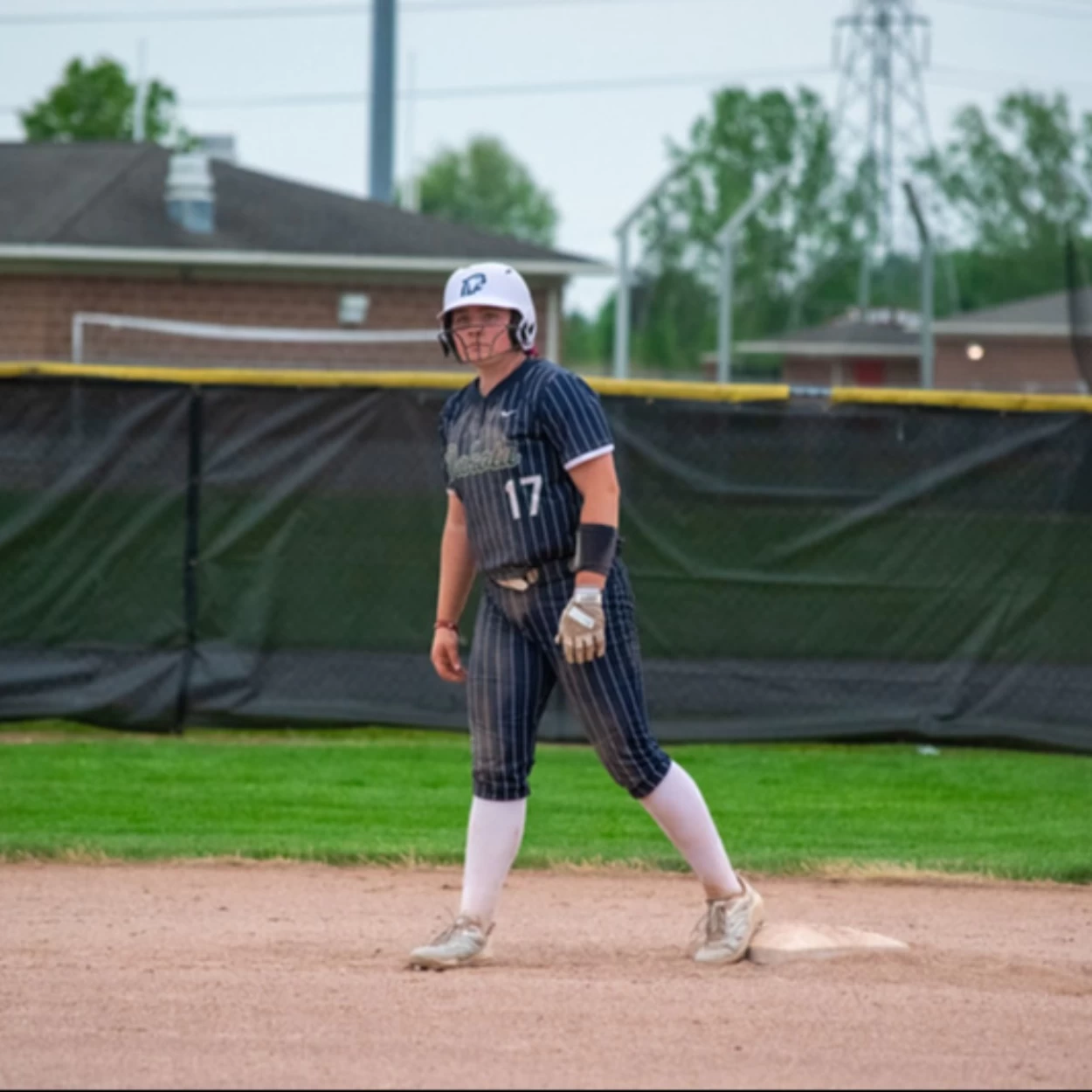 KILEY PHELAN in look 6 look