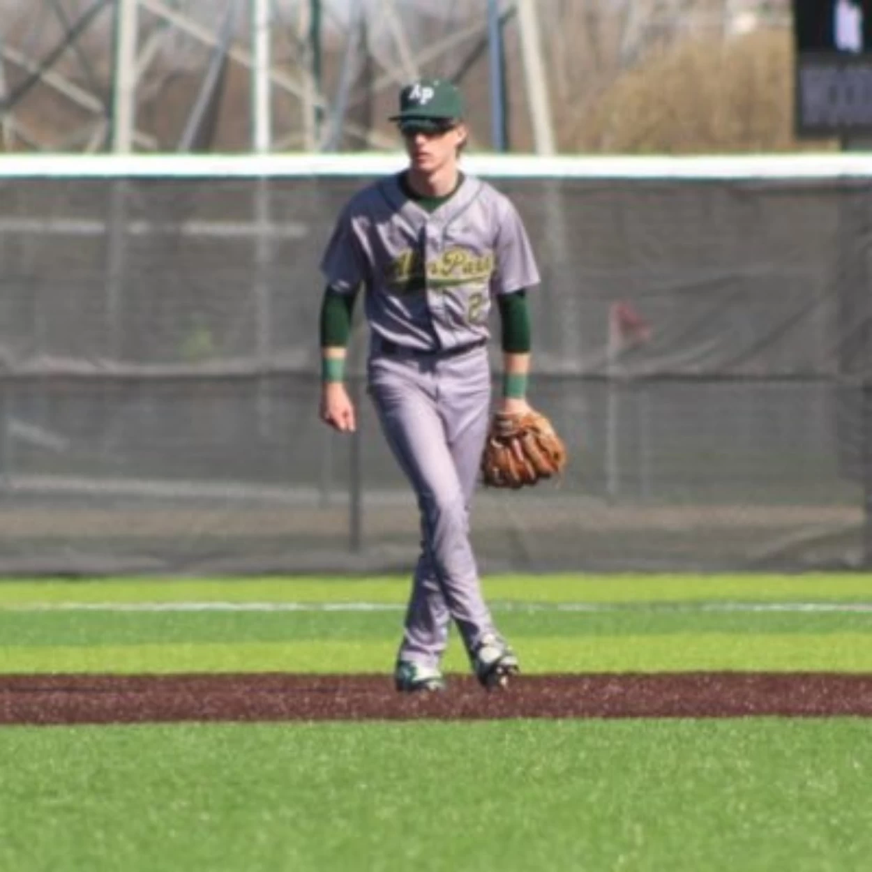 BRODY MATELIC in look 8 look