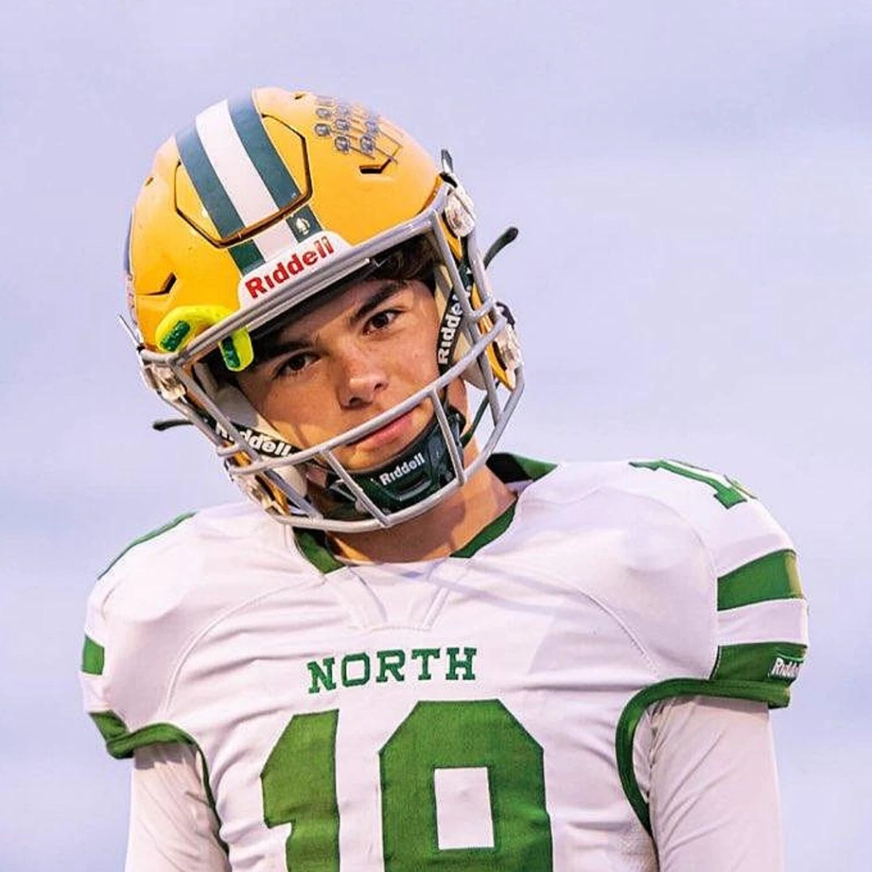 BEN SAVICH in look 8 look