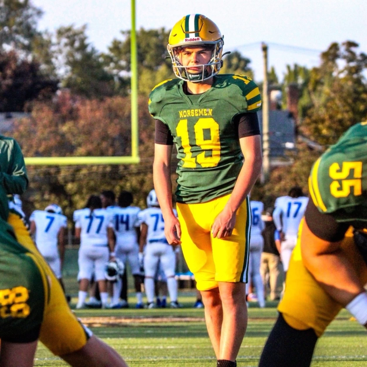 BEN SAVICH in look 6 look