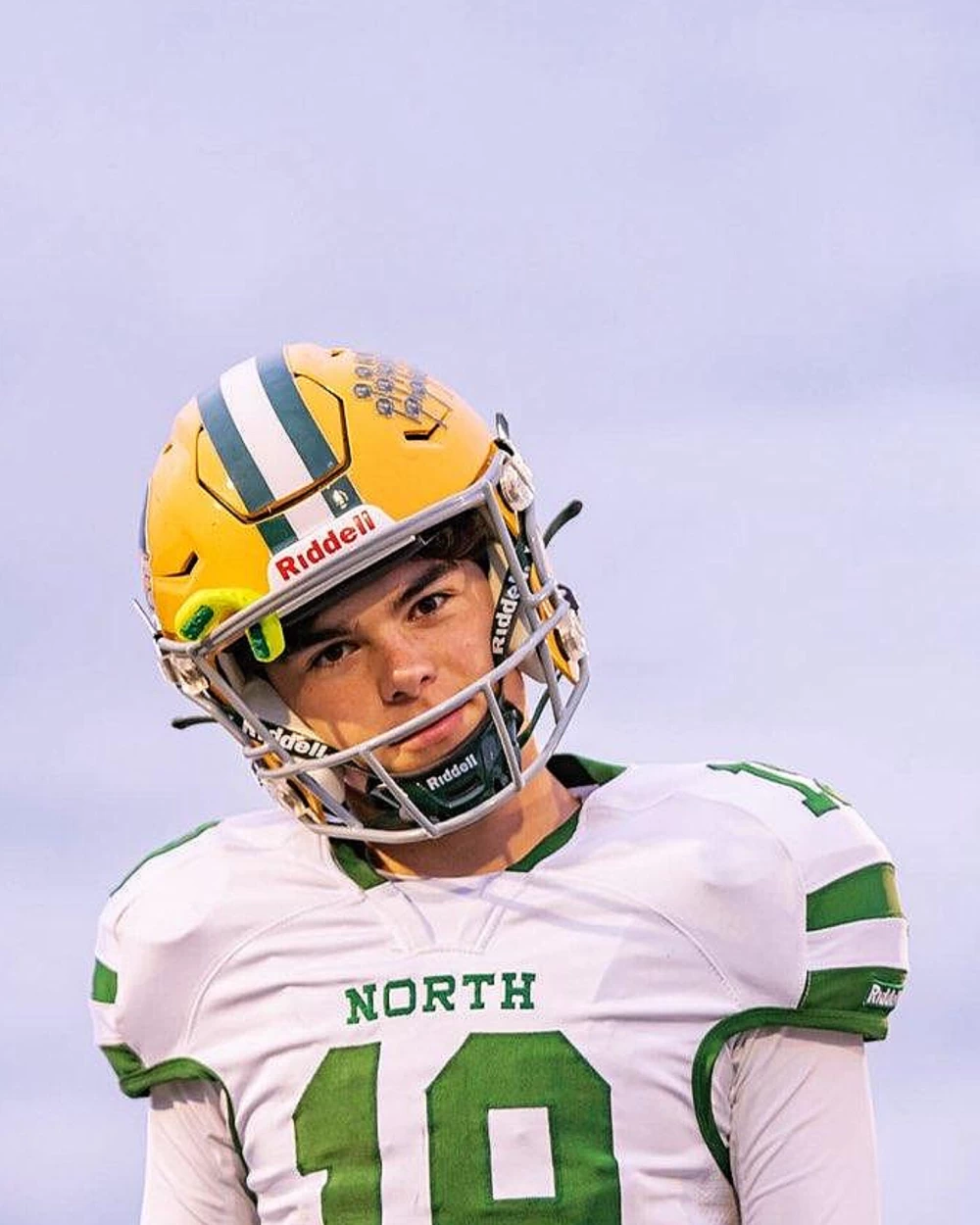 BEN SAVICH in look 7 look