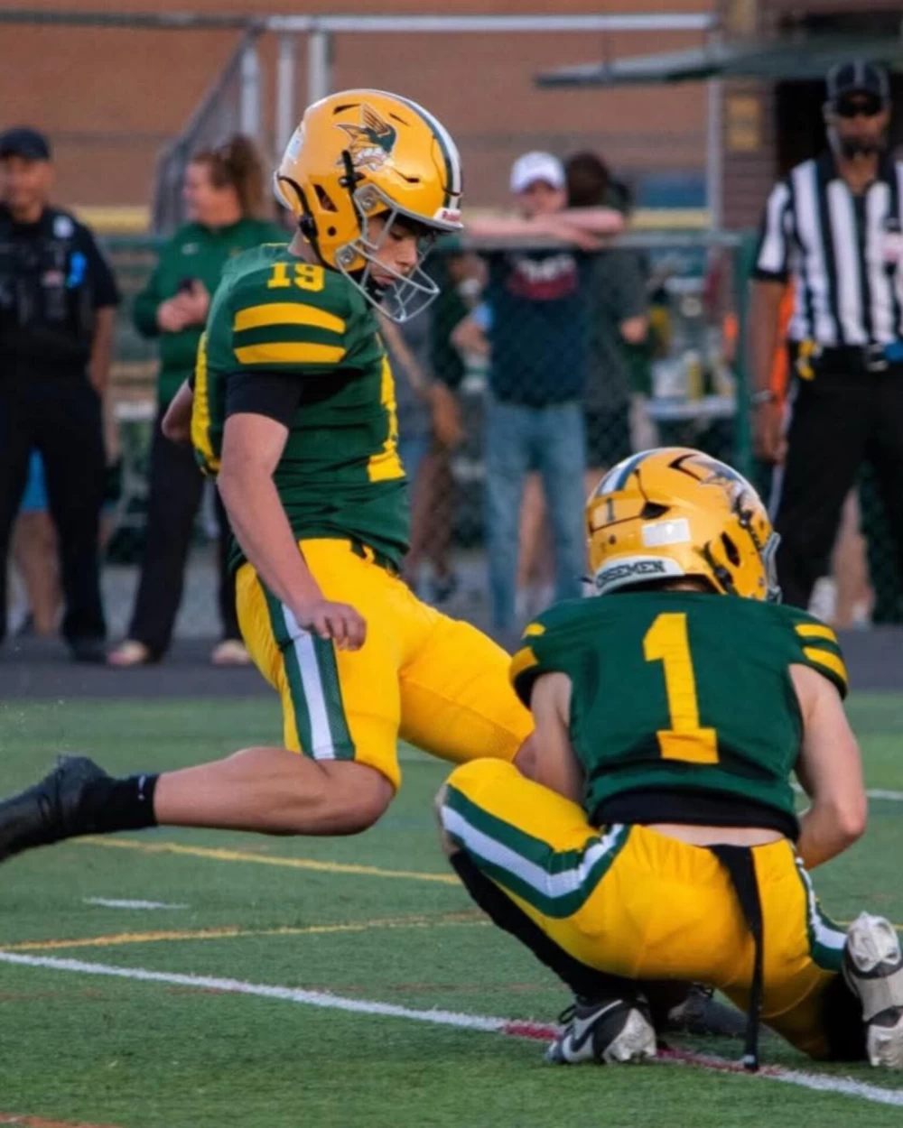 BEN SAVICH in look 4 look