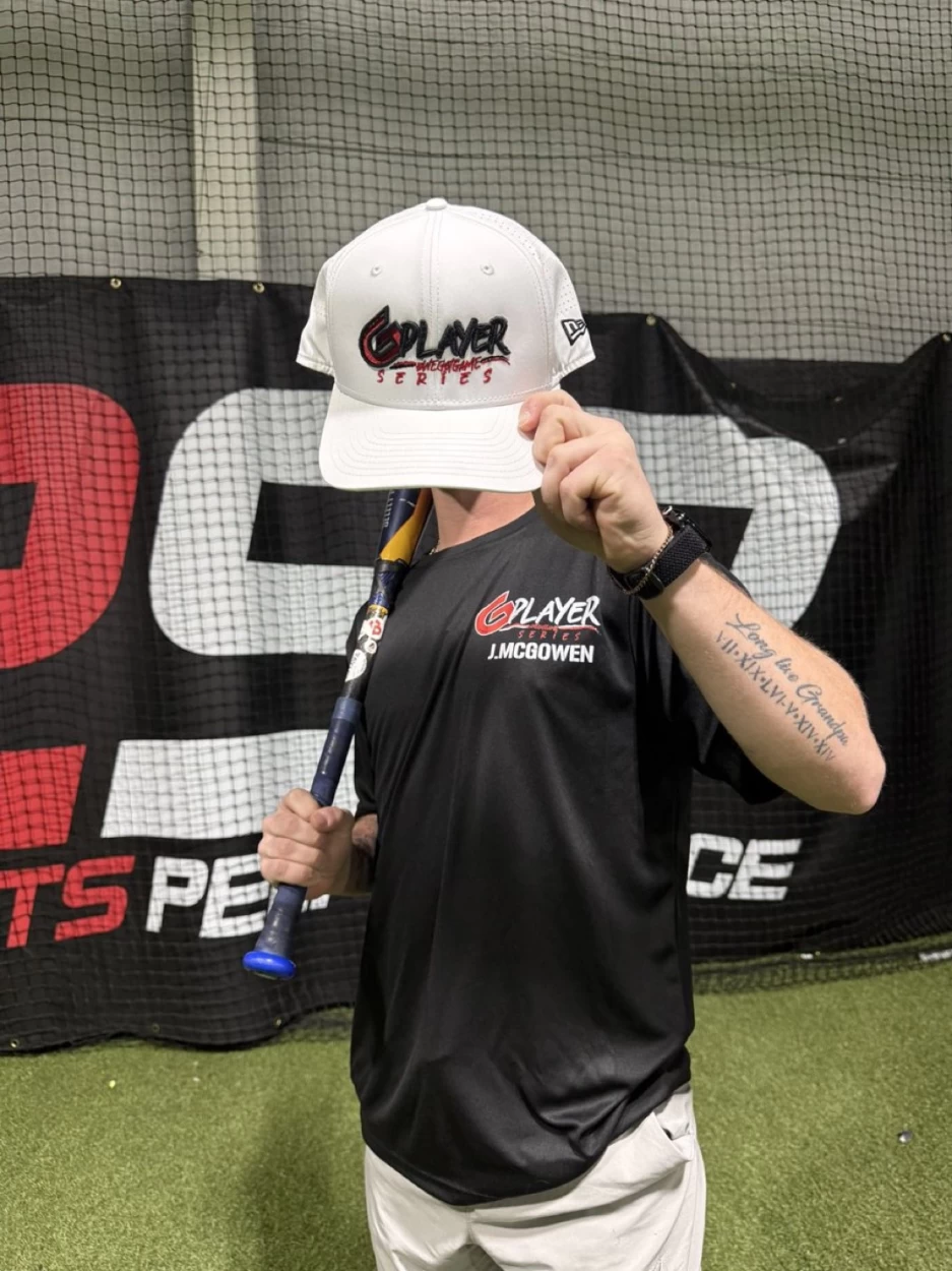 JADN MCGOWEN in look 1 look