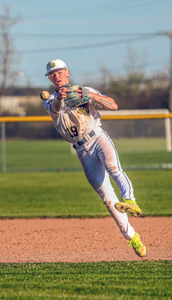 JADN MCGOWEN in look 1 look